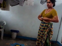 Aunty Change Saree